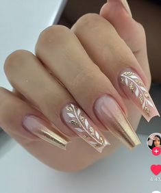 Dot Nail Art, Dots Nails, Short Acrylic Nails Designs, Instagram Creative, Short Acrylic Nails, Nail Tutorials, Acrylic Nail Designs, Manicure And Pedicure, Stylish Nails