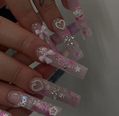 Kawaii Junk Nails, Latina Nail Designs Pink, Latina Nail Designs, Noen Eubanks, Paznokcie Hello Kitty, Quinceanera Nails, Slide Shoes, Anime Nails, Diy Acrylic Nails