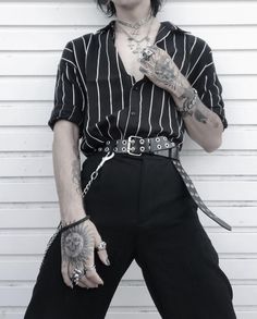 Western Goth, Black Plague, Look Grunge, Androgynous Fashion, Punk Outfits, Alt Fashion, Swaggy Outfits, Goth Outfits