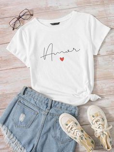 Jesus Clothes, Plain White T Shirt, Minimalist Shirts, Diy Clothes Design, Best Friend Mug, Christian Designs, Girls Fashion Clothes, Plus Size T Shirts