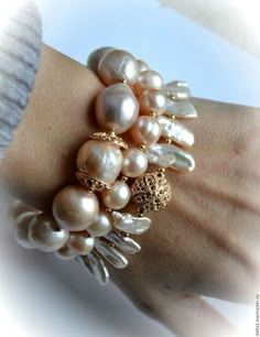 Pearls Jewelry Diy, Accessorize Jewellery, Artsy Jewelry, Beaded Necklace Designs, Artisan Bracelets, Jewelry Making Bracelet