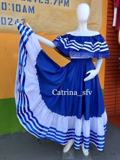 El Salvador Culture Clothes, El Salvador Dress, Hispanic Dresses, Skirt And Blouse Outfit, Folklorico Dresses, Folkloric Dress, Dress Vector, North Hills