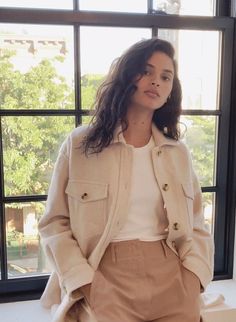 Aritzia Ganna Jacket Outfit, Ganna Jacket Aritzia Outfit, Ganna Jacket Outfit, Ganna Jacket Aritzia, Shirt Jacket Outfit Women, Aritzia Ganna Jacket, Ganna Shirt Jacket, Shirt Jacket Outfit, Ganna Jacket