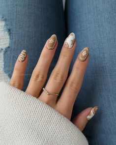 New Years Nails 2023, Manicure And Pedicure Ideas, Fall French Tips, Fall French Tip, French Tip Designs, Gingerbread Nails, Cute Christmas Nails, Minimal Nails