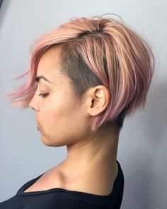 33 Very Edgy Hairstyles to Copy in 2021 Bob Undercut, Edgy Hairstyles, Dunner Wordend Haar, Edgy Haircuts, Short Hair Undercut, Short Hairstyles For Thick Hair, Undercut Pixie Haircut, Bob Hairstyles For Fine Hair