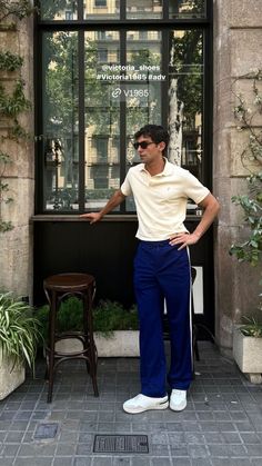 Madrid Mens Fashion, Madrid Style, Barcelona Outfits, Nowhere Man, Gym Outfits, Apartment Decor Inspiration, Old Money Style, Man Style, Dream Lifestyle