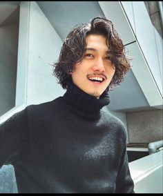 Long Hair On Top Short On Sides Men Curly, Korean Perm Men Long Hair, Loose Perm Men Long Hair, Korean Perm Medium Wavy Hair Men, Permed Hairstyles Men, Permed Hairstyles Medium, Men Perm, Japanese Men Hairstyle