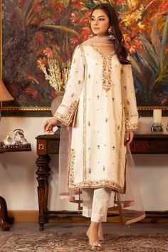 Rang Rasiya | Ready Made Online Luxury Formal Women Dresses – Zaaviay Laung Da Lashkara, White Salwar Kameez, Pakistani Designer Suits, Pakistani Fancy Dresses, Pakistani Fashion Party Wear, Eid Dresses, Silk Kurta, Pakistani Dress Design, Women Formals