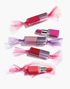 Lipstick Design, Penyimpanan Makeup, Clinique Lipstick, Clinique Pop, Products Photography, Makeup Package, Cosmetics Photography, Beauty Products Photography, Cosmetic Design