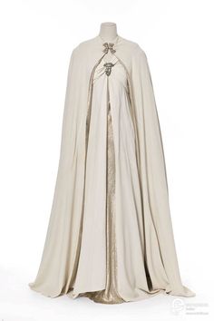 Elsa Schiaparelli, Fantasy Gowns, Medieval Dress, 1930s Fashion, Fantasy Dress, Historical Dresses, Fantasy Clothing, Fantasy Fashion