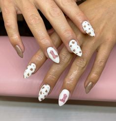 Country nails, brown, pink, cowgirl boot, cowprint Acrylic Nails For Country Concert, Kelsea Ballerini Nails, Birthday Nails Western, Nail Designs Nashville, Cowboy Boot On Nails, Boots And Hearts Nails, Western Nails Brown, Cowgirl Nails Pink, Pink Rodeo Nails