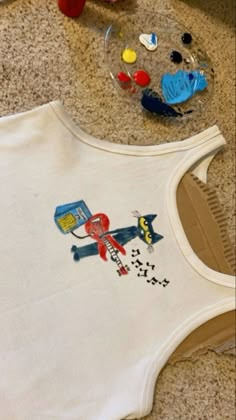 #art #thingstodowhenbored #activities Pete The Cat, Painted Clothes, Cute Crafts, Dream Clothes, Upcycle Clothes, Look Cool, Diy Fashion, Custom Clothes, Diy Clothes