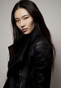 Newcomer and Chinese model Bonnie Chen, known for being a finalist in the Elite Model Look competition and her cheekbones Fashion Minimalist, Odaiba, Model Look, Long Black Hair, 영감을 주는 캐릭터, Fashion Model, Long Black