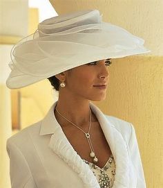 Womens Top Hat Wedding, Hats Classic, Derby Fashion, Ladies Hats, Afternoon Wedding, Pretty Hats, Princess Madeleine