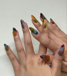 Halo Nails Design, Nail Looks Acrylic, Nails That Look Like Crystals, Heat Signature Nails, Nails With Outfit, Nails That Go With Every Outfit, Mani Gel Nails, Mood Ring Nails, Cool Gel Nails