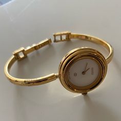 No Box Pre Owned Some Imperfections As Pictured Does Not Come With Changeable Bezels Gucci Bezel Watch, Vintage Gucci Watch, Vintage Gold Watch, Floral Watches, Bezel Watch, Fancy Watches, Gold Watches, Gucci Watch, Chunky Jewelry