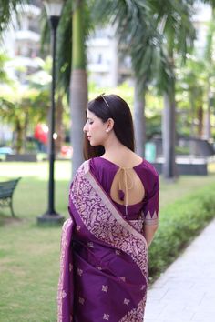 Saree Fabric : Handloom Raw Silk Saree Color : Violet Purple Saree Length : 5.5 Meter Blouse Length : 0.8 Meter Saree Work : Woven Design Saree Border : Woven Border Wash : Dry Clean Saree Paithani, Saree Organza, Saree Kanjivaram, Tussar Saree, Saree Cotton, Saree Georgette, Purple Weave, South Silk Sarees, Kanjivaram Saree