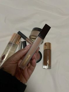 Hour Glass Makeup, Hourglass Makeup Products, Concealer Aesthetic, Hourglass Concealer, F1 Barcelona, The Best Concealer, Conceal Dark Circles, F1 Monaco, How To Use Makeup