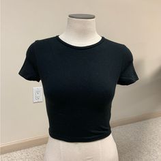 Brand New With Tags (Never Worn) Wild Fable (Target) Black Size Small Cropped Length Snug Fit (Baby Tee) Black Cotton Crop Top With Short Sleeves, Basic Black Short Sleeve Crop Top, Twd Clothes, Dark Fits, Clothing Cabinet, Bieber Fever, Quality Basics, Black Baby, Dress Aesthetic