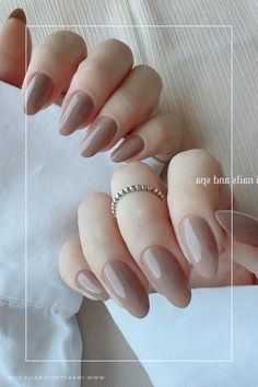 Discover 20+ Old Money Nail Colors You Need to Try to Be That Girl! Elevate your style with Old Money Nails that exude sophistication and class. From short classy nails to natural nails manicure, these money nails will help you look rich and refined. Embrace sophisticated nails and stay on trend with popular nail colors for a perfect finish to your minimal makeup look. Classic French Manicure