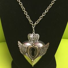 Show Off Your Sassy Side With This Glamorous Statement Necklace. Length Between 12-18" And May Be Adjusted To Suit You Upon Request. Alt Necklace, Lighter Necklace, Cupid Necklace, Disneyland 2024, 2000s Stuff, Alt Jewelry, 2000s Jewelry, Gothic Necklaces, Mirror Necklace