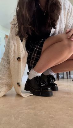 Doc Marten Oxford Platform, Docs Oxfords, Doc Martens Astetic, Dr Martens Oxford Shoes, Doc Marten School Outfit, Outifts Dr Martins, Loafer Doc Martens, Low Dr Martins Outfits, Olivia Rodrigo Outfits Doc Martens