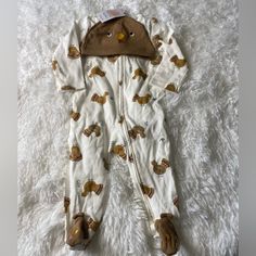 New With Tags! Thanksgiving Turkey Zip-Up One Piece Outfit With Hat. Baby Size 9 Months. Just One You By Carter’s. Outfit With Hat, Collar Outfits, Green Flannel, Footie Pajama, Short Sleeve Romper, Newborn Outfit, Carters Baby, Floral Outfit, One Piece Outfit