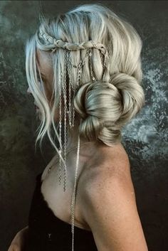 Wedding Updos For Medium Hair, Boho Makeup, Up Dos For Prom, Wedding Updos, Fest Outfits, Viking Hair, Up Dos, Up Dos For Medium Hair, Prom Hairstyles For Long Hair