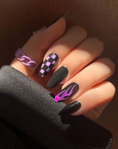 Punk Rock Nails, Racing Nails, Black And Purple Nails, Flame Nail Art, Checkered Nails, Unghie Nail Art, Fake Nails Designs, Purple Acrylic Nails, Punk Nails