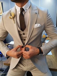 Beige Suits Wedding, Suit Supply, Slim Fit Suit Men, Dress Suits For Men, Designer Suits For Men