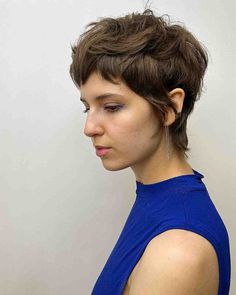 Shaggy Pixie Mullets Are Hot Right Now - Here Are 25 Great Examples Mullet With Short Hair, Short Shaggy Pixie Haircuts, Short Curly Bob Haircut, Pixie Shag, Shaggy Mullet, Pixie Mullet, Shaggy Pixie, Haircut Inspo