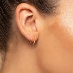 Minimalist Single Spiral Earring, Minimalist Spiral Single Earring, Minimalist Spiral Hoop Earrings, Minimalist Gold Spiral Wrap Earrings, Gold Minimalist Spiral Wrap Earrings, Minimalist Spiral Hoop Earrings For Pierced Ears, Minimalist Everyday Spiral Earrings, Minimalist Spiral Everyday Earrings, Minimalist Spiral Earrings For Everyday Wear