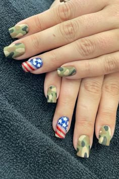 Classy Memorial Day Nails Army Wife Nails, American Flag Nails Designs, Army Nails Design, Fishing Nails, Memorial Nails, Flag Nail Designs, Army Nail Art, Marley Aesthetic, Military Nails