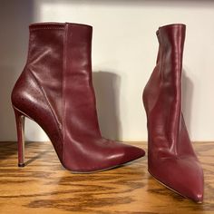 Gently Worn Pair Of Gianvito Rossi Ankle Bootie Heels. Perfect For An Elegant Party Or Night Out. Comes From A Pet Free, Smoke Free Home. Comes With Original Shoe Bag. Elegant Party, Gianvito Rossi, Ankle Booties, Bootie Boots, Night Out, Ankle Boots, Shoe Bag, Women Shoes, Boots