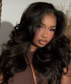 Hair Flipped To One Side, Blown Out Black Hair, Blow Out Curls Black Woman, Wig Blowout Curls, Big Wavy Hair Black Women, Black With Light Brown Highlights, Cute Feminine Hairstyles, Layered Blowout Black Women, Brazilian Blowout Black Women