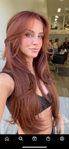 Moody Copper Hair, Copper Brunette Short Hair, Hair One Color Ideas, Going Out Outfits Clubbing, Orange Hair Color Ideas For Brunettes, Tori Red Hair, Hair Color Idea For Asian Skin, Ginger Over Brown Hair, Brown Hair Colors For Pale Skin And Green Eyes