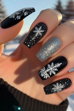 Get into the holiday spirit with gorgeous Black Christmas Nails! This post features a variety of nail designs that blend white, gold, red, silver, and green for a festive touch. Whether you like your nails short and simple or classy and cute, there’s a style for everyone. From elegant goth designs to fun french tips, these nails will make your Christmas merry and bright! Nails Short And Simple, Fun French Tips, Black Christmas Nails, Black Gold Nails, Elegant Goth, Red Nails Glitter, Holiday Nails Winter, Black Nails With Glitter, Elegant Manicure