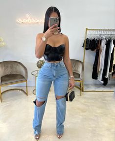 Look Con Jeans Outfits, Jeans Club Outfit Night, Outfit Discoteca Night Summer, Spring Concert Outfit Ideas, Bad And Boujee Outfits, Athleisure Outfits Summer, Outing Outfit, Classy Casual Outfits, Cute Simple Outfits