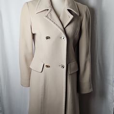 Made In Italy Timeless Classic Wool Coat, Size 6, Fully Lined 65% Wool, 20% Nylon, 15% Cashmere Length 35 Pit To Pit 19" Vintage Wool Coat, Vintage Wool, Timeless Classic, Wool Coat, Trench Coat, Cashmere, Fendi, In Italy, Jackets & Coats