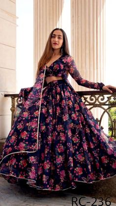 Floral Organza Lehenga, Floral Print Lehenga, Print Lehenga, Simple Lehenga, Organza Lehenga, Indian Outfits Lehenga, Blue Organza, Lehenga Designs Simple, Gaun Fashion