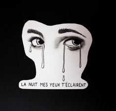 a sticker with the words la nuit mes yeux teclement on it