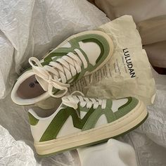 Luludan Shoes, New Balance Shoes Womens, Green Aesthetic Shoes, Trendy Shoes 2022, Neutral Colored Shoes, Vintage Shoes Sneakers, Basket Vintage, Platform Flats