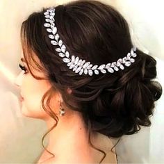 Luxury Bridal Crystal Hair Piece Comb Brand New Silver Color Description In Photos Above Comment Down Below For More Info Long Hair Vine, Beautiful Bridal Hair, Flower Hair Band, Accessories Classy, Chic Hair, Peinados Recogidos, Beaded Headband, Crystal Headband, Luxury Bridal