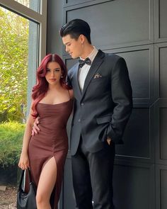 Red Hair Outfits, Red Hair Inspo, Wine Hair, Cherry Hair, Couple Aesthetic, Aesthetic Hair, Hollywood Stars, Celebrity Couples, Cute Couple Pictures