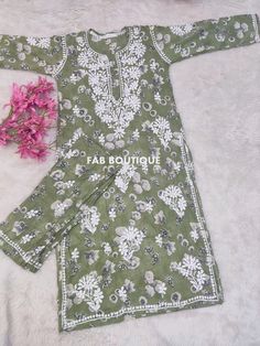 Description Kurti Fabric: Mulmul Cotton Sleeves: 3/4 Sleeves Style: Straight Kurti Length: 44-46 Inches Occasions: Casual Wear, Office Wear, Festive Wear Garment Care: Hand Wash Only Net Content: 1x Kurti with Palazzo Note : Motifs and print can be different following the Handwork by artisans Spring Mulmul Sharara With Straight Kurta, Semi-stitched Straight Kurta Anarkali Set For Spring, Summer Chanderi Long Sleeve Sets, Green Sharara With Chikankari Embroidery For Summer, Summer Long Sleeve Chanderi Sets, Spring Bollywood Sets With Chikankari Embroidery, Summer Anarkali Set With Straight Kurta, Spring Chikankari Embroidered Palazzo Set With Straight Kurta, Spring Palazzo Set With Chikankari Embroidery