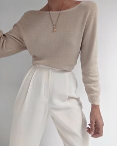 Autumn Outfits Neutral, Cozy White Outfit, Outfits With Stilettos, Neutral Aesthetic Clothing, Neautral Clothing Aesthetic, Cream Aesthetic Outfit, Nanin Vintage, Neutral Fashion Aesthetic, Horoscope Virgo