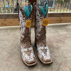 Brand New, Never Worn, Corral Glow In The Dark Square Toe Boots Sz 7. Amazing Boots At A Great Price, Originally Over $200! Thanks For Looking! Corral Boots Circle G Roper Laredo Shyanne Durango Stetson Ariat Cowgirl Boots Full-Grain Leather 13" Shaft Square Toe Leather Lining Cushioned Footbed Shaft Embroidery Leather Outsole Stockman Heel Glow In The Dark Design Imported Style: A4063 Best Cowgirl Boots, Girly Cowboy Boots, Square Toed Cowgirl Boots, Wedding Cowgirl Boots, Dark Boots, Square Toe Cowgirl Boots, Knee High Cowgirl Boots, Cute Cowboy Boots