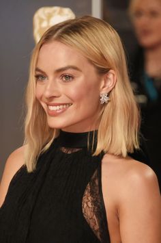 Celebrity Haircuts, Medium Length Hairstyles, Blonde Haircuts, Midlength Haircuts, Shoulder Length Hair Cuts, Short Blonde, Medium Hair Cuts, Shoulder Length Hair