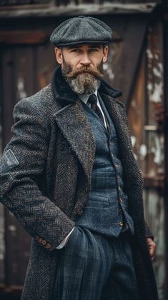 Rugged Gentleman Style, Aquaman Injustice, Elegant Menswear, Beard Suit, Winter Outfits For Men, Jaket Motor, Dapper Gentleman Style, Dapper Mens Fashion, Style Anglais