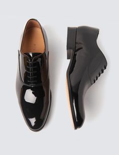 These patent leather Oxford shoes from Hawes & Curtis will ensure you put your best foot forward. A lace-up fastening ensures a traditionally smart look. The stylish rubber heel is designed to maintain your comfort with every step. Statement stitching ensures an elevated finish. Mens Lace Up Shoes, Smart Shoes For Men, Wedding Shoes For Groom, Black Dress Shoes Men, Mens Patent Leather Shoes, Wedding Shoes For Men, Mens Smart Shoes, Black Lace Up Dress, Black Velvet Loafers